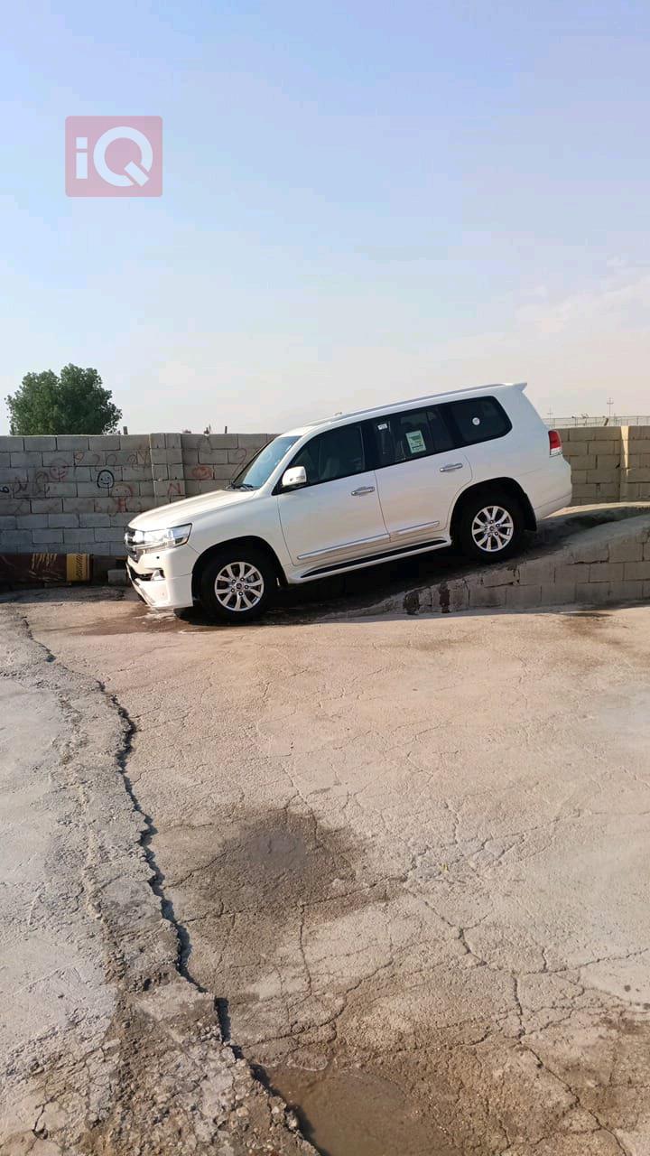تويوتا لاندكروزر